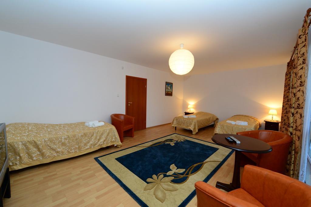 B&B Airport Modlin Nowy Dwór Mazowiecki Chambre photo